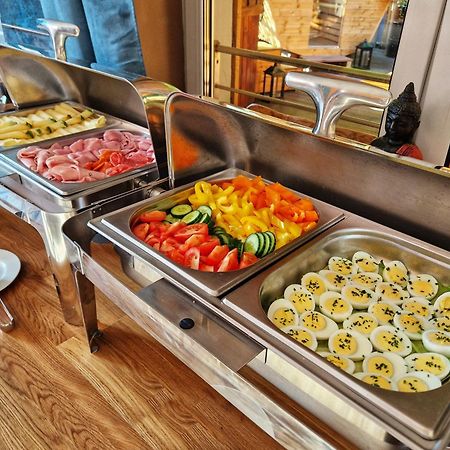 In Spirit, Hotel V Roznovskem Pivovaru - Pivni Lazne, Wellness & Cokoladovna Rožnov pod Radhoštěm المظهر الخارجي الصورة