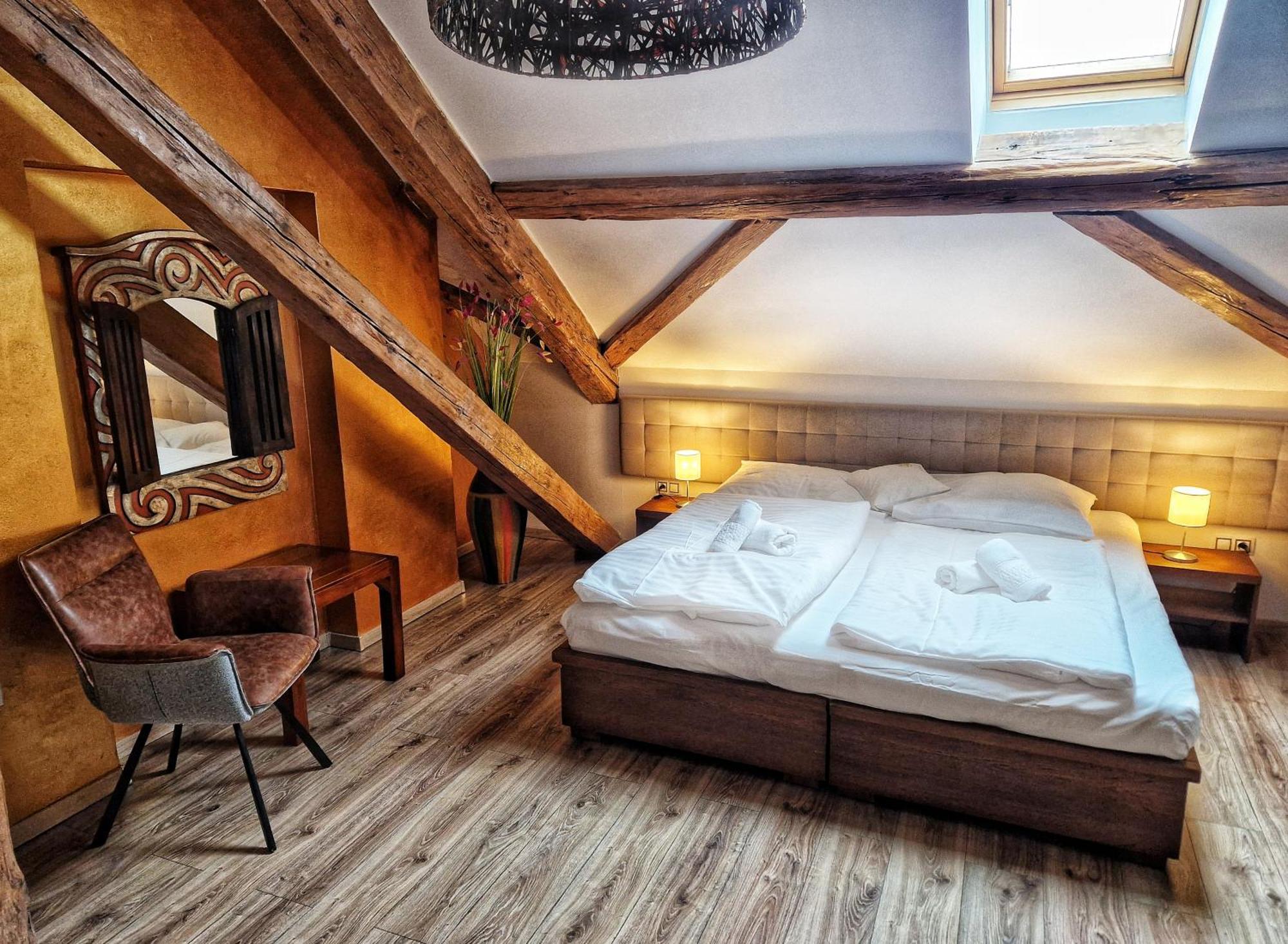 In Spirit, Hotel V Roznovskem Pivovaru - Pivni Lazne, Wellness & Cokoladovna Rožnov pod Radhoštěm المظهر الخارجي الصورة