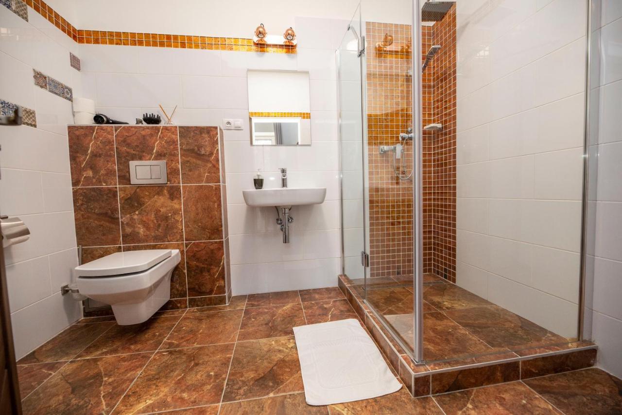 In Spirit, Hotel V Roznovskem Pivovaru - Pivni Lazne, Wellness & Cokoladovna Rožnov pod Radhoštěm المظهر الخارجي الصورة